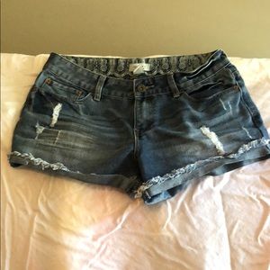 Distressed denim Forever 21 shorts